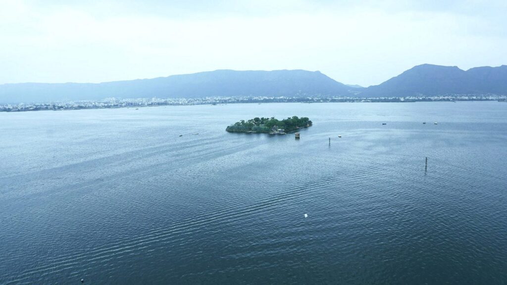 Ana Sagar Lake – Scenic Spot for Boating and Picnics