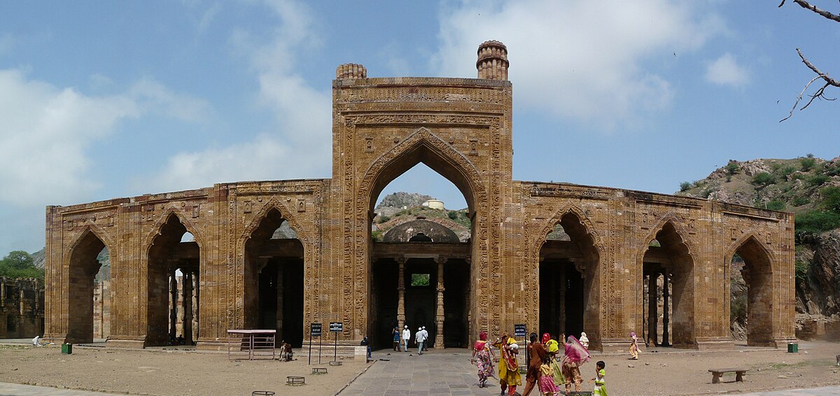 Adhai Din Ka Jhonpra – Historic Mosque with Indo-Islamic Architecture