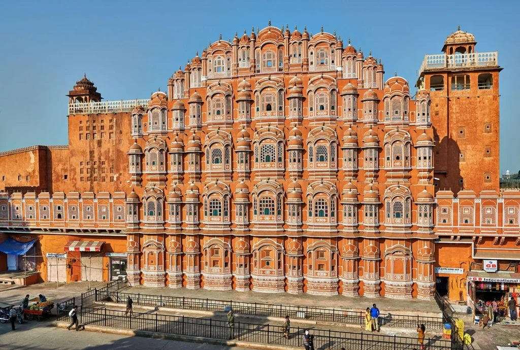 Hawa Mahal – Iconic Palace with Intricate Latticework