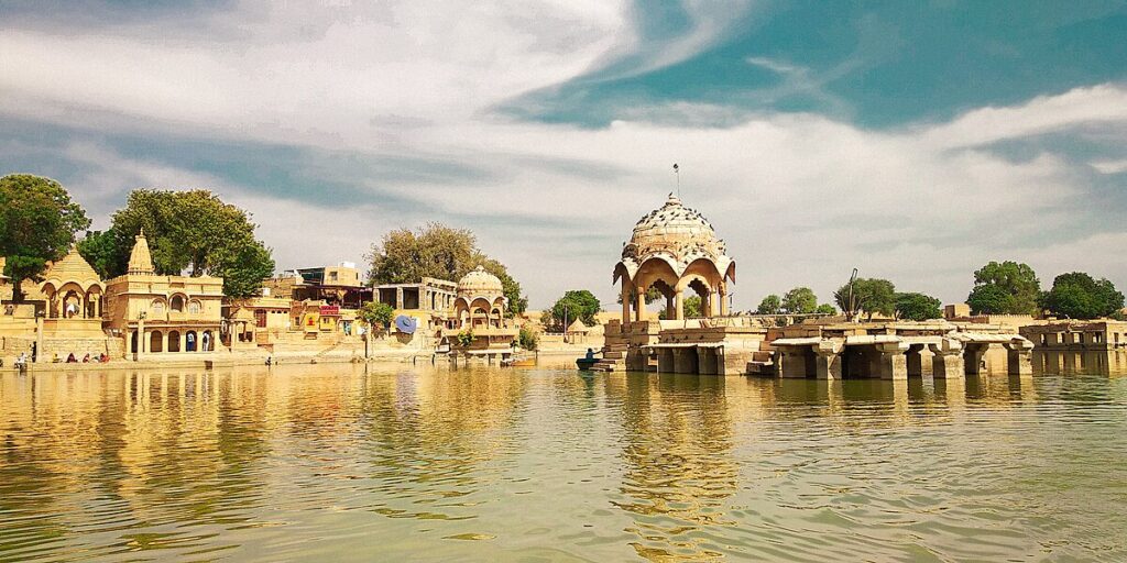 Gadisar Lake – Scenic Lake with Boat Rides and Historic Temples Along the Shore
