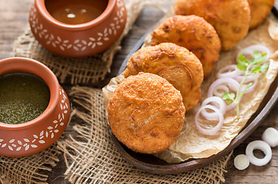 Rajasthani Snacks and Starters: A Delightful Part of Famous Rajasthani Food