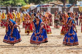 Folk Performances – Enjoy Traditional Music, Dance, and Puppet Shows
