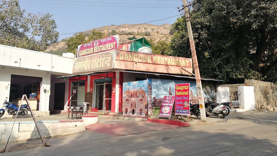 Gangour Restaurant – A Taste of Authentic Rajasthani Cuisine
