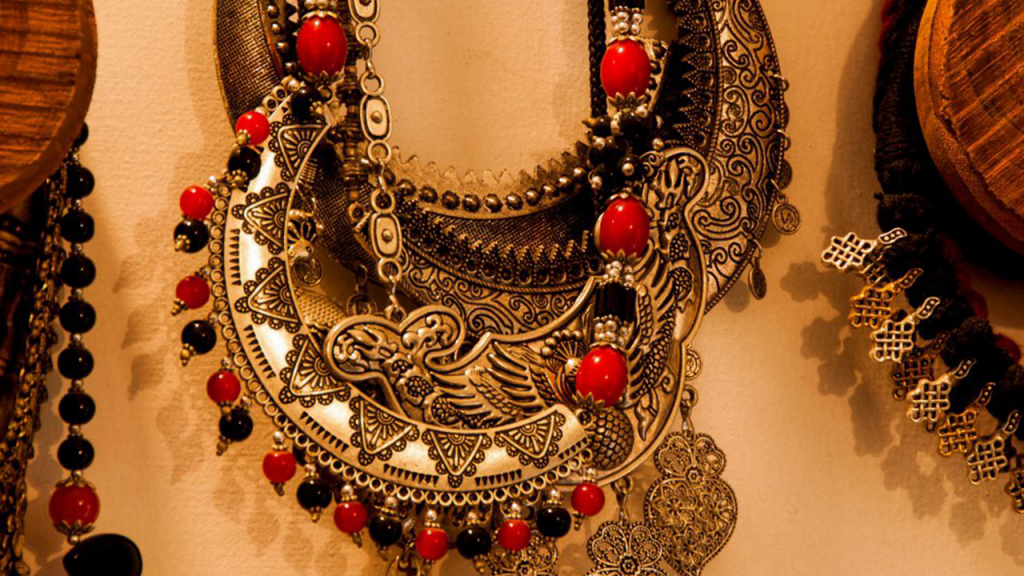 Royal Glamour: 10 Traditional Rajasthani Ornaments That Define Regal Beauty